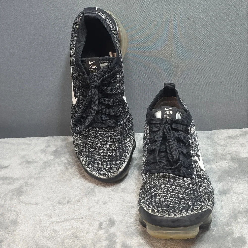 Size 7 - Nike Air VaporMax Flyknit 3 Oreo W